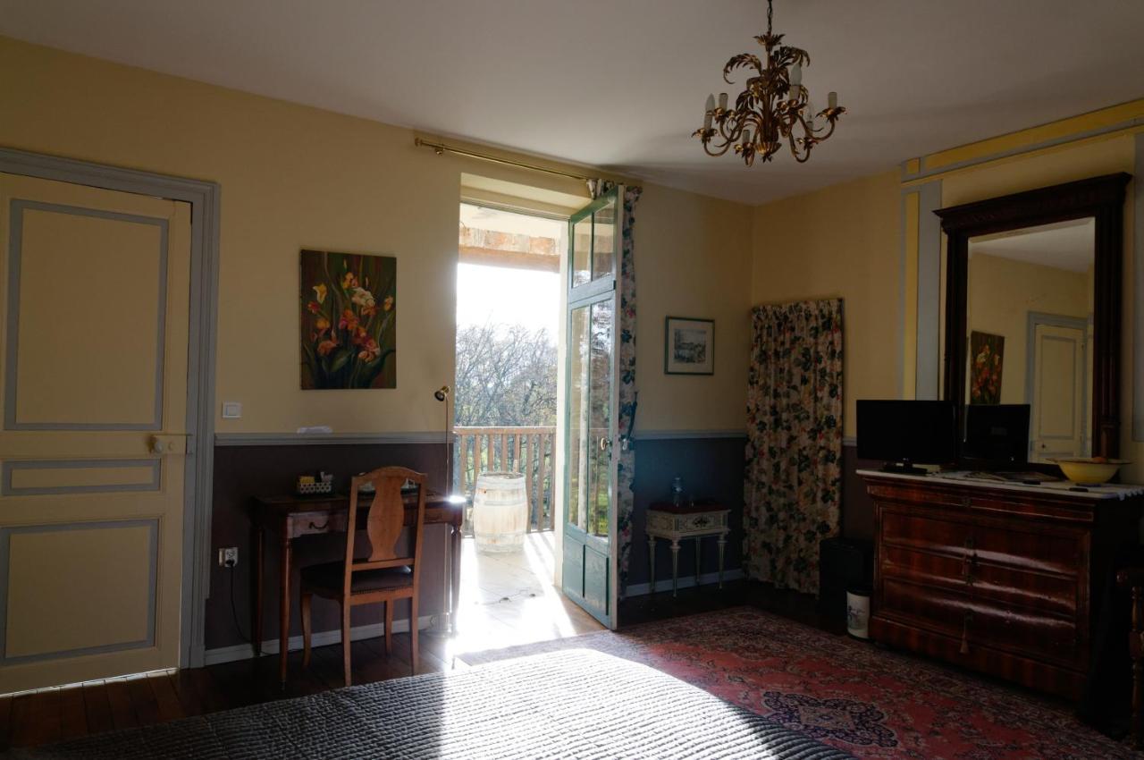 Chateau Le Barreau - Chambres D'Hotes Chemilly-sur-Yonne Номер фото